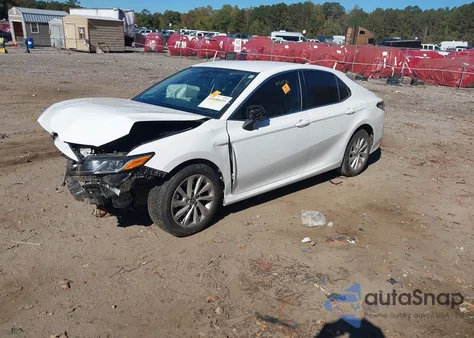 2023 Toyota Camry Le z USA, uszkodzony, nr VIN 4T1C11AK8PU149030